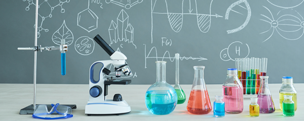 应用化工技术专升本跨专业选择 医药与教学器材方向的机遇与路径